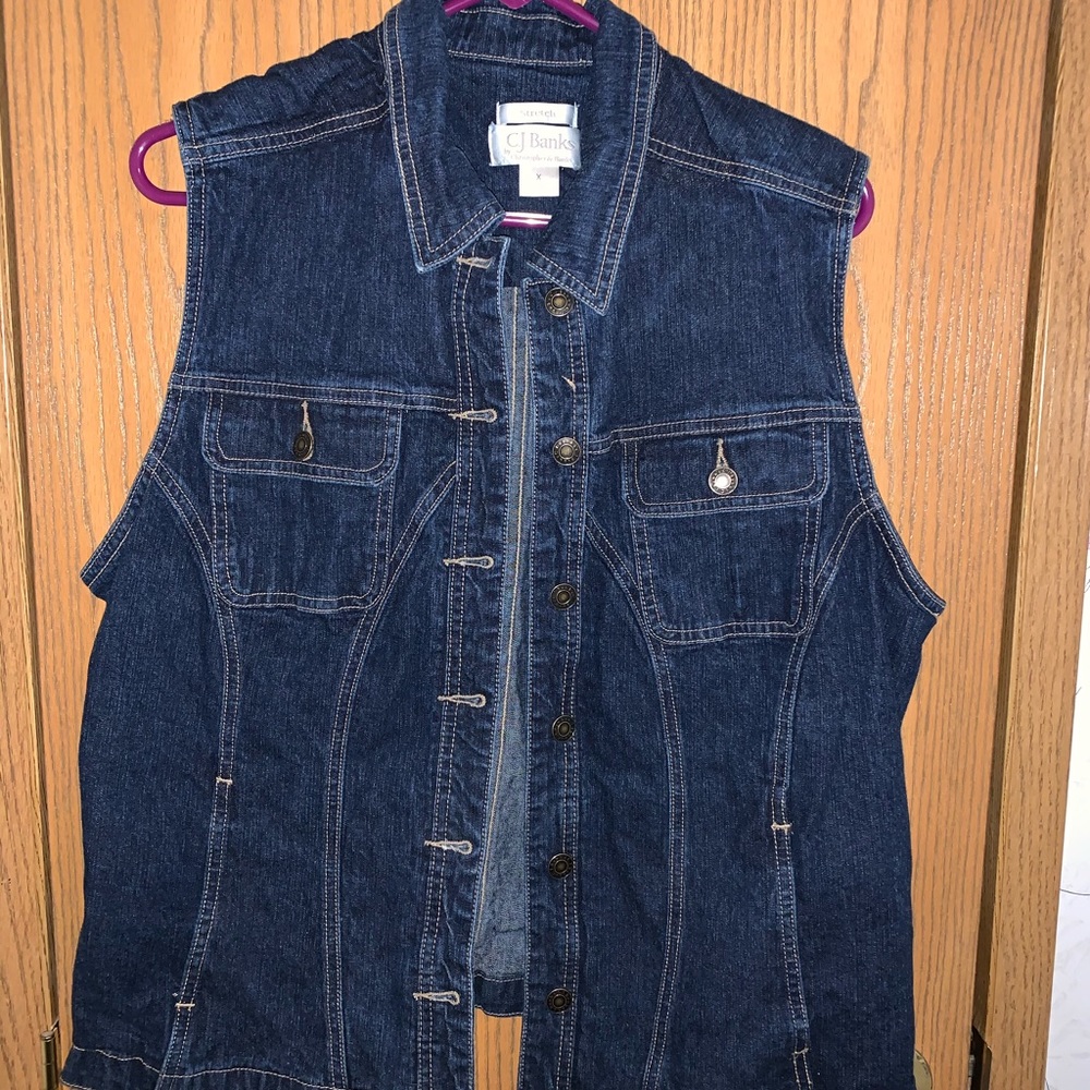 CJ Banks sleeveless jean jacket, size XL.